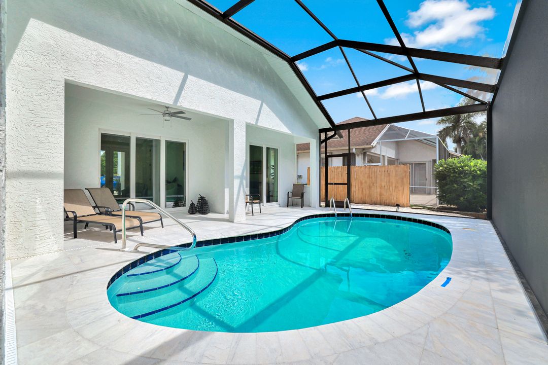 2515 Royal Palm Ct, Naples, FL 34103