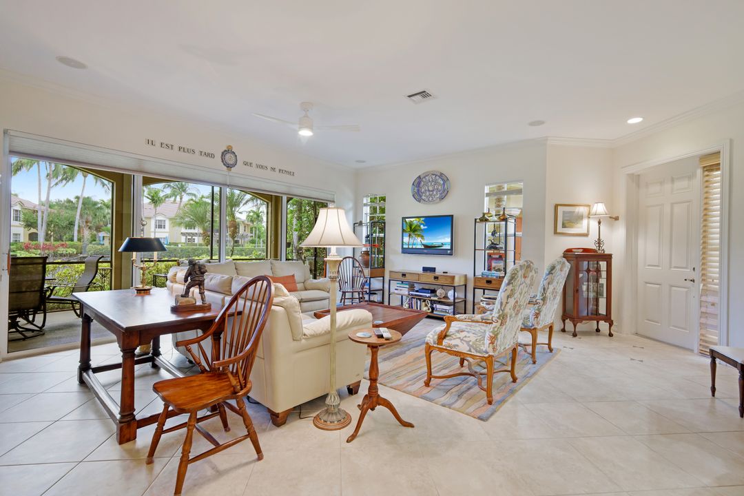 5030 Blauvelt Way #102, Naples, FL 34105