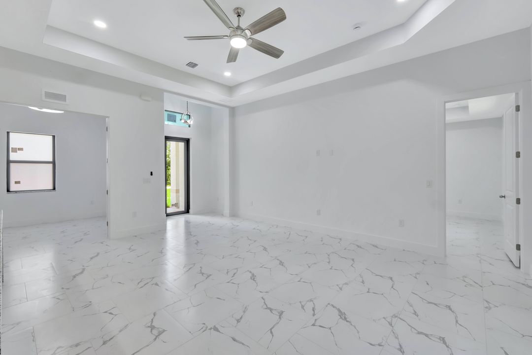 2407 Jetridge St, Alva, FL 33920