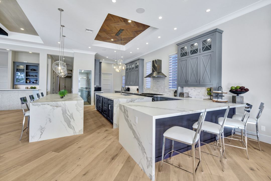 16988 Fairgrove Way, Naples, FL 34110