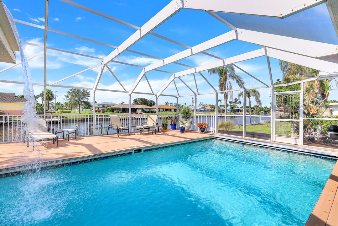 1004 Archer Pkwy E, Cape Coral, FL 33904