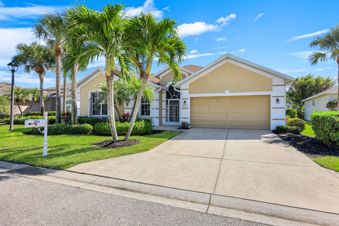 9214 Palm Island Cir, NO FORT MYERS, FL 33903