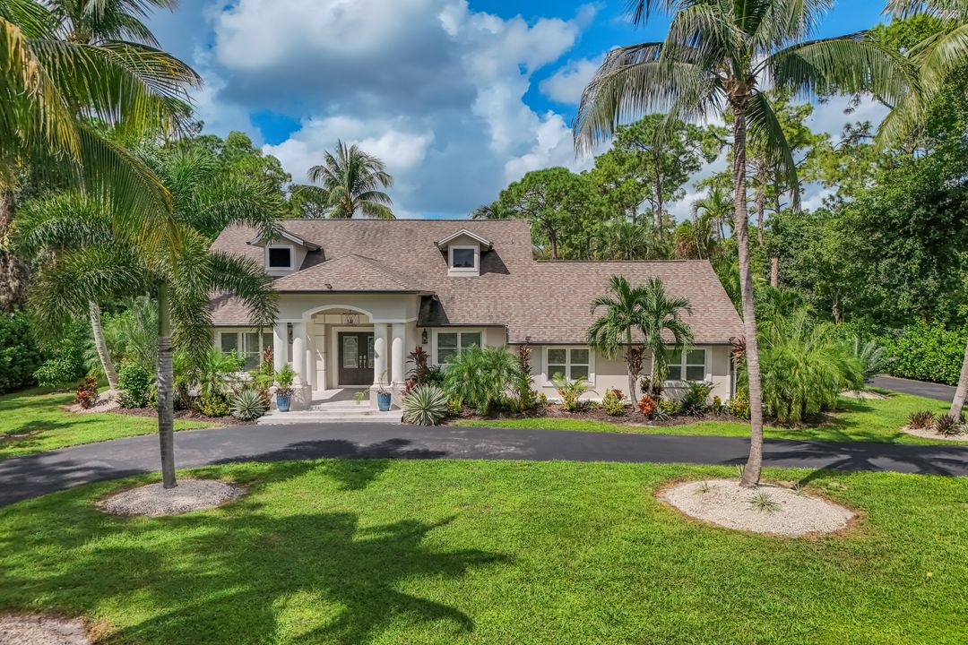 2061 Santa Barbara Blvd, Naples, FL 34116