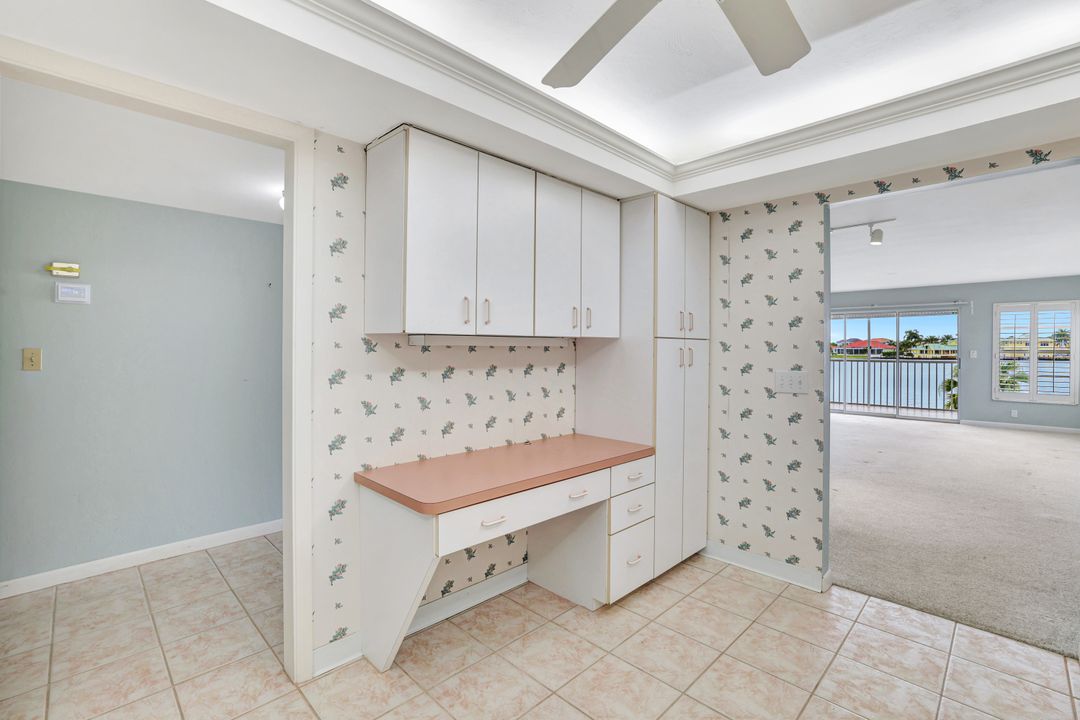 710 W Elkcam Cir #204, Marco Island, FL 34145