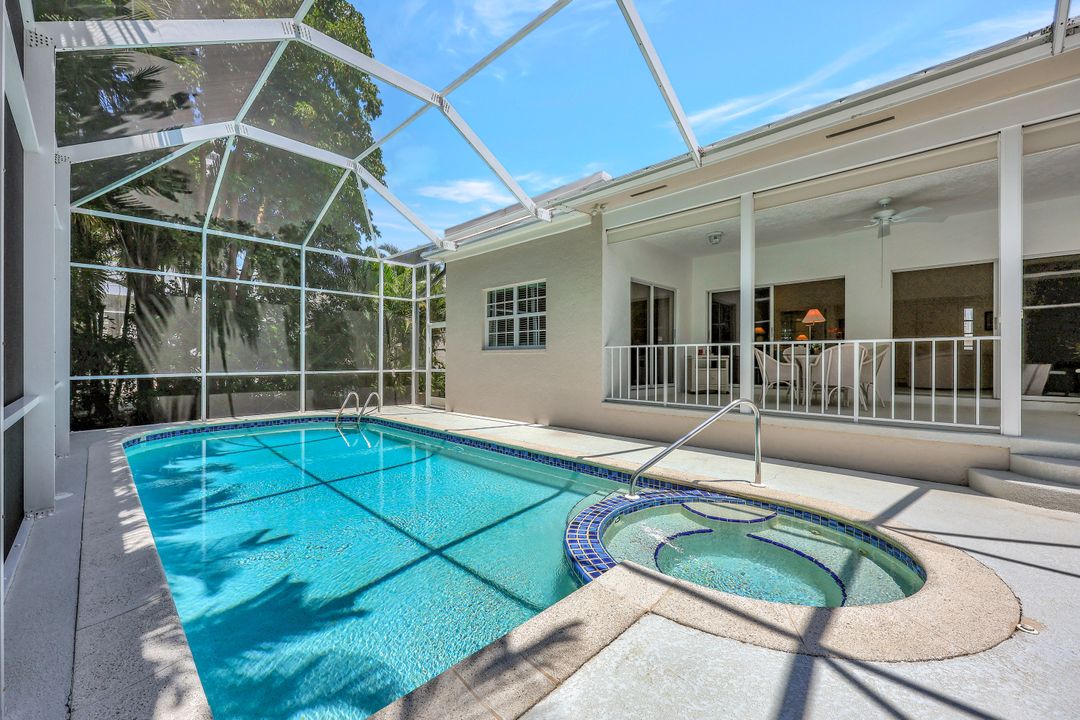 5929 Chanteclair Dr #8, Naples, FL 34108