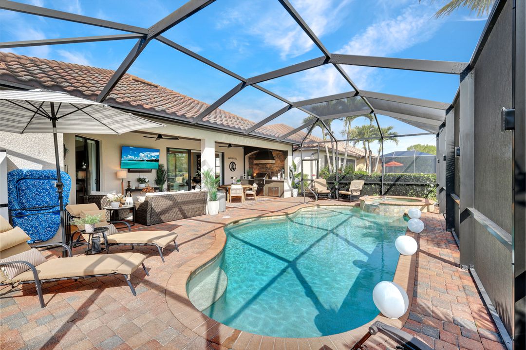 28561 Westmeath Ct, Bonita Springs, FL 34135