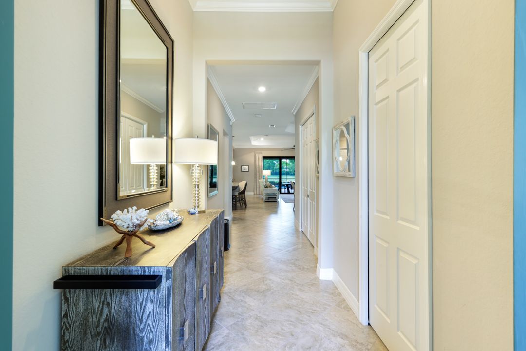 1839 Mustique St, Naples, FL 34120