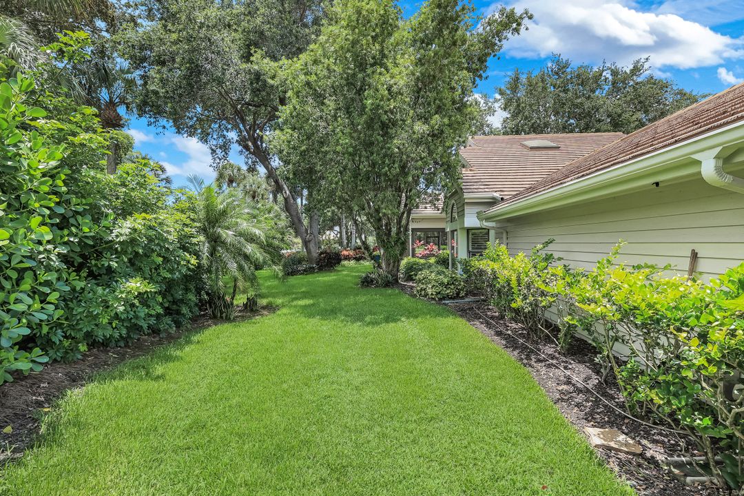 6619 Trident Way, Naples, FL 34108