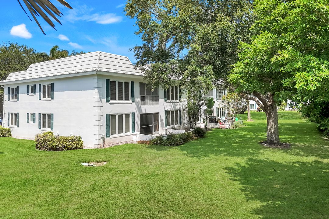 240 Palm River Blvd #202, Naples, FL 34110