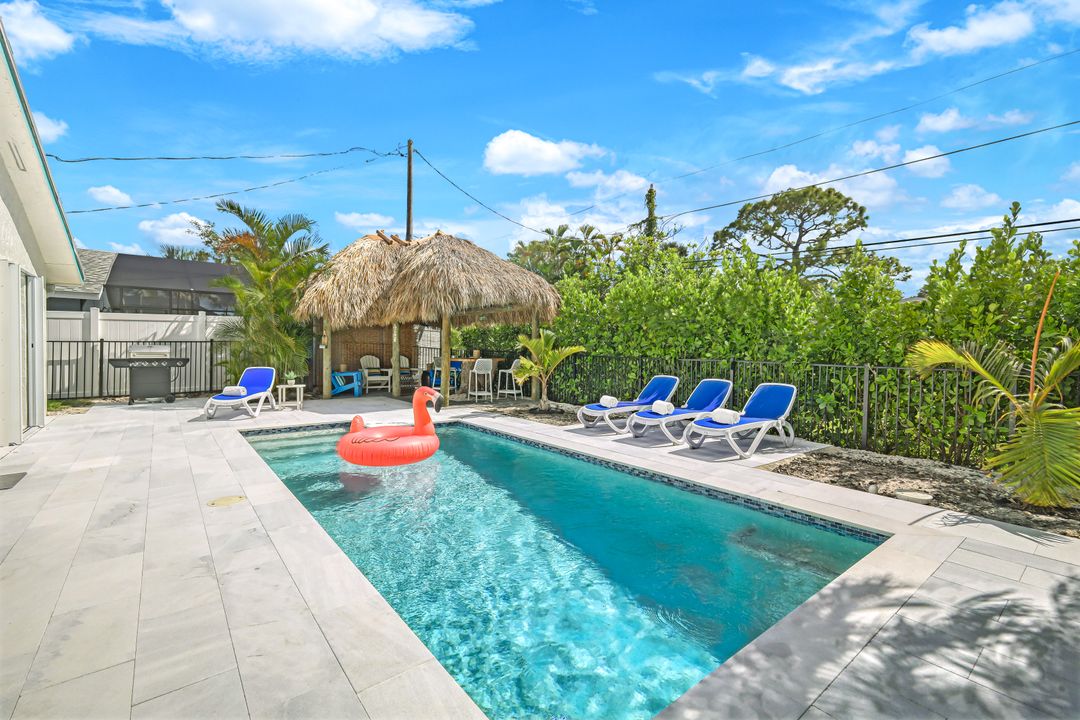 590 92nd Ave N, Naples, FL 34108