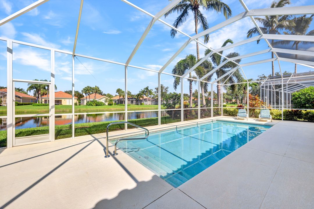 4313 Queen Elizabeth Way, Naples, FL 34119