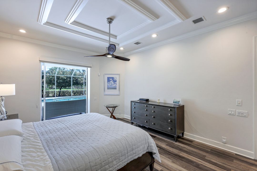 8392 Northhampton Ct, Naples, FL 34120