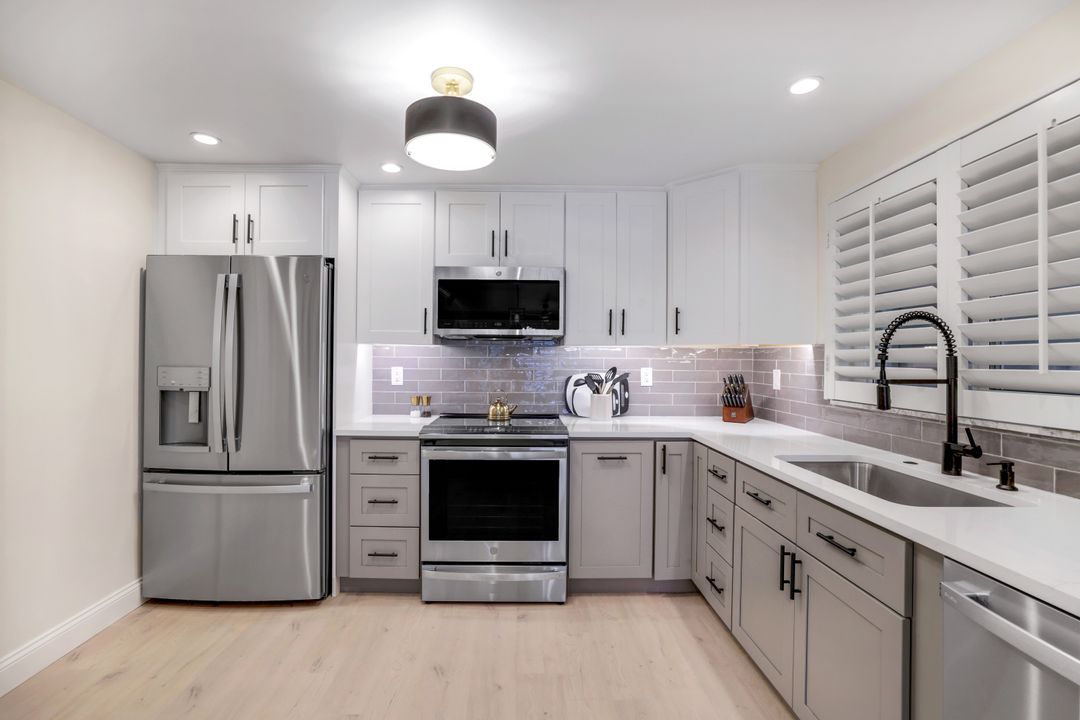 4150 Crayton Rd #B2, Naples, FL 34103
