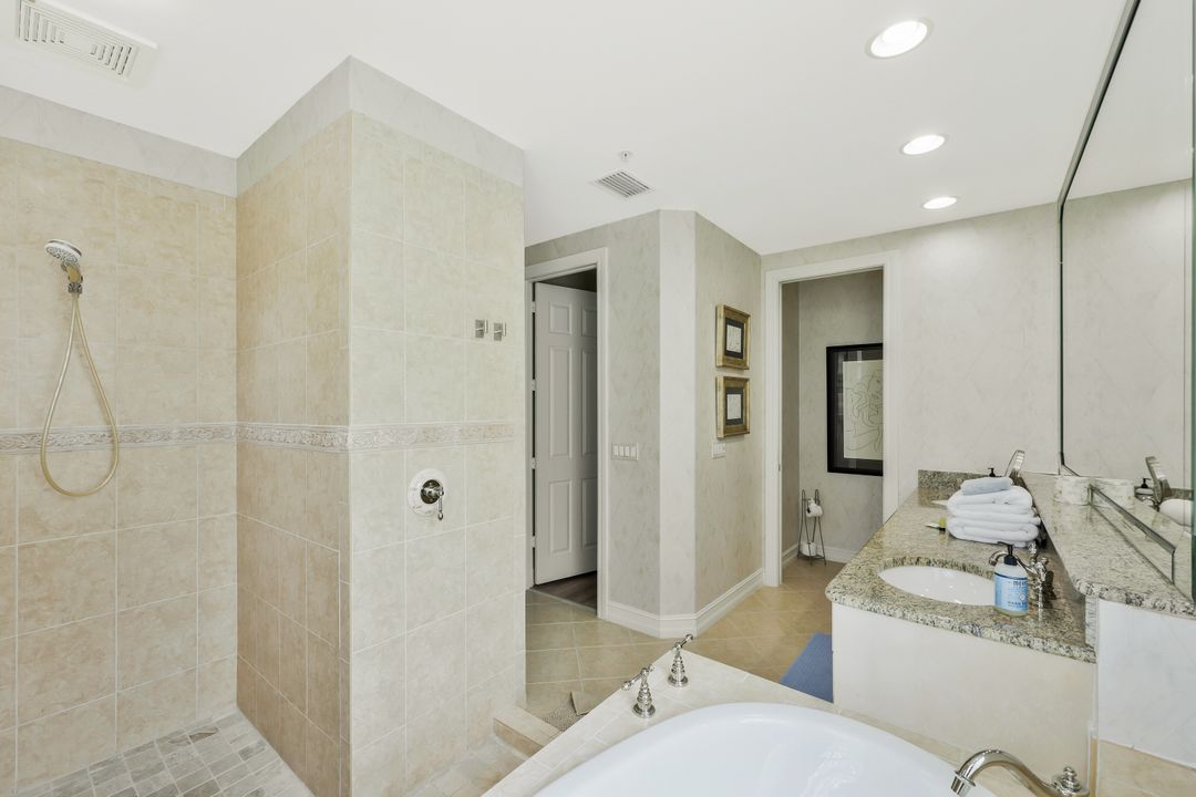 2809 Tiburon Blvd E #101, Naples, FL 34109