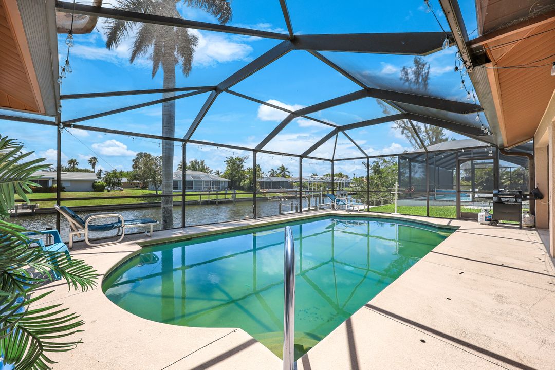 3209 SE 1st Ct, Cape Coral, FL 33904