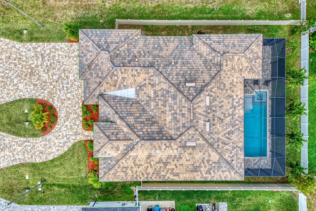 605 SW 39th Ave, Cape Coral, FL 33991