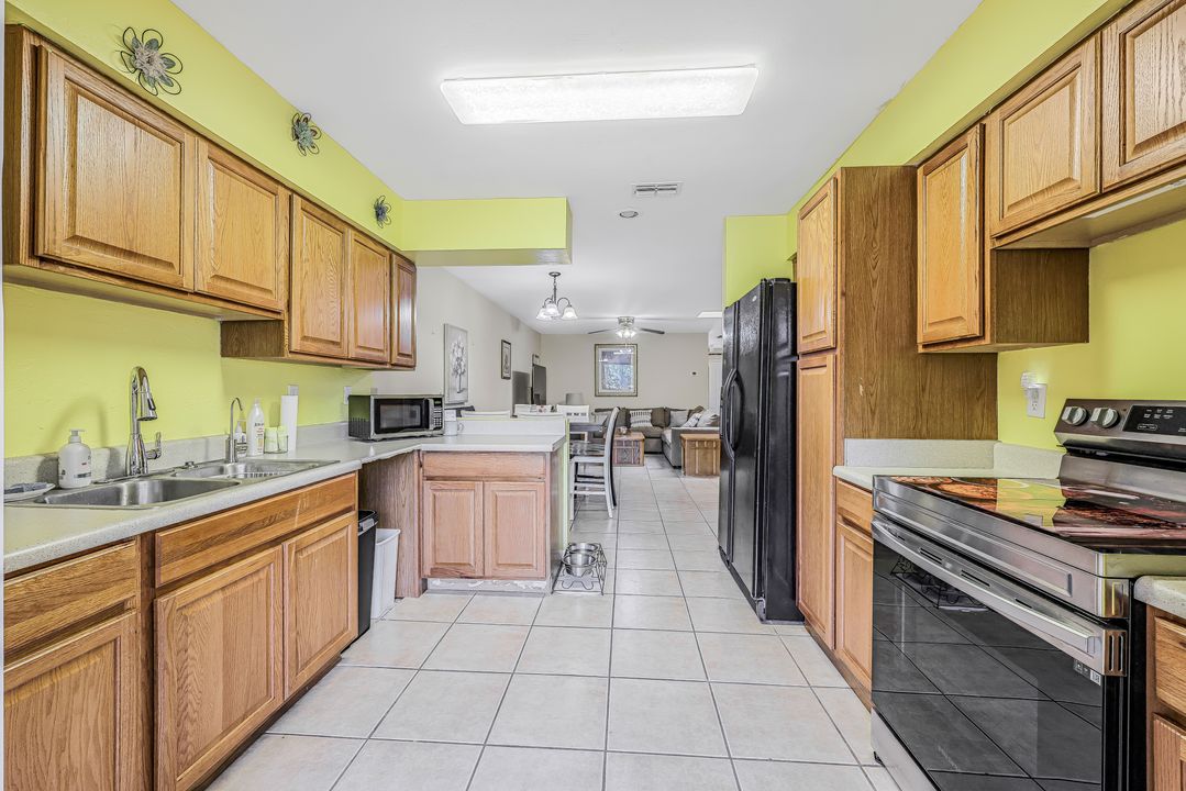 1507 SE 24th Ave, Cape Coral, FL 33990