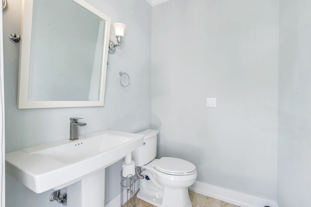 491 Wedge Dr, Naples, FL 34103