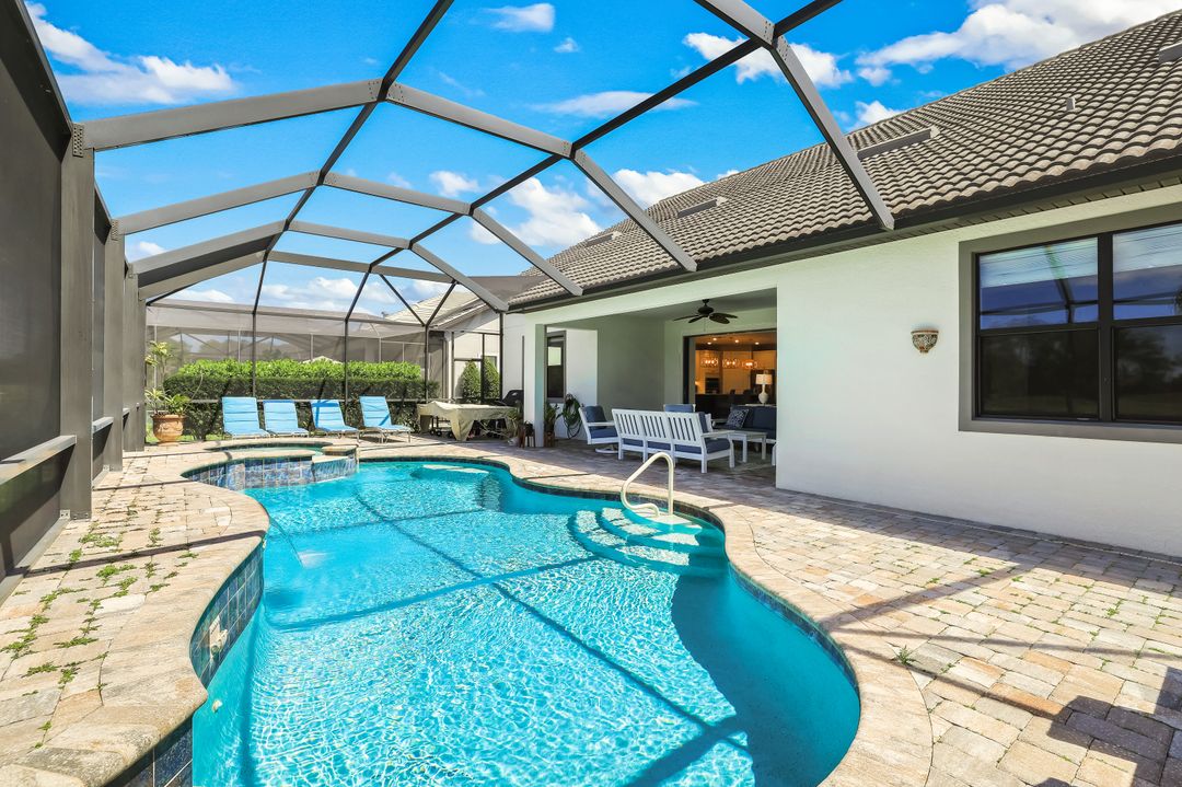 9373 Surfbird Ct, Naples, FL 34120