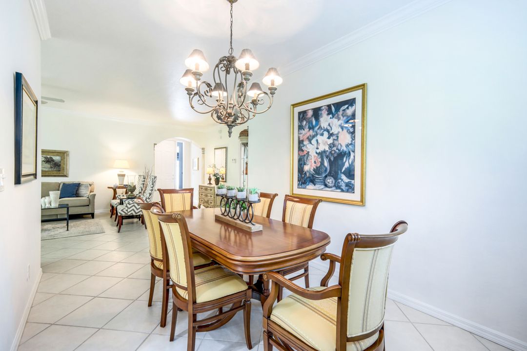 2520 Talon Ct #201, Naples, FL 34105