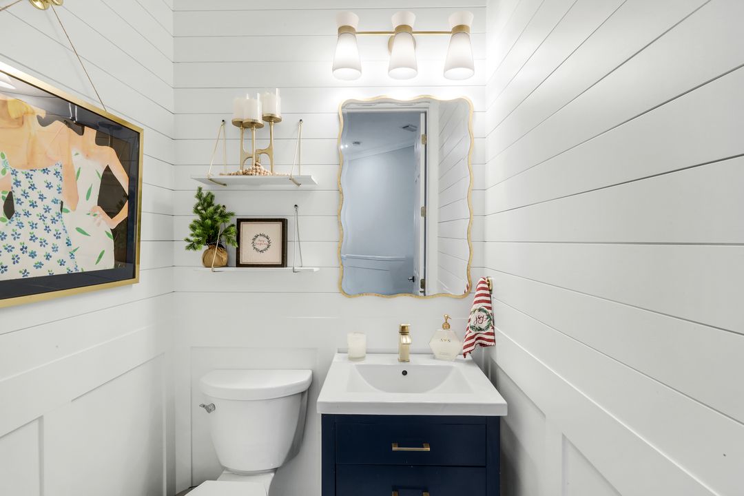 8783 Coastline Ct #202, Naples, FL 34120