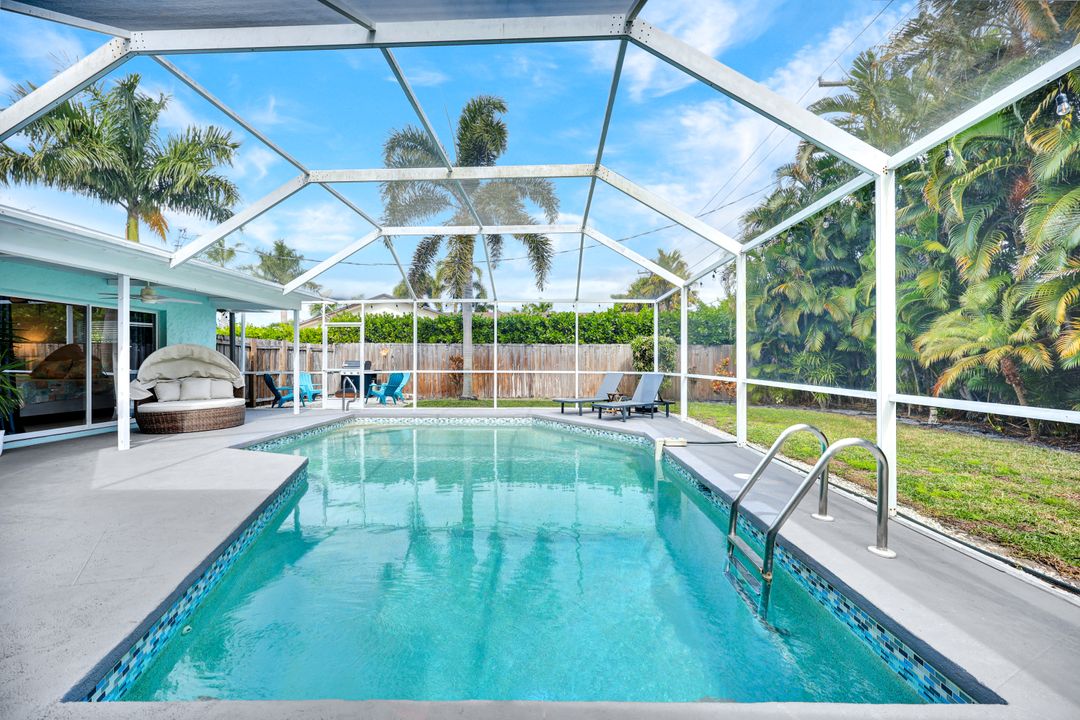 122 Palm River Blvd, Naples, FL 34110