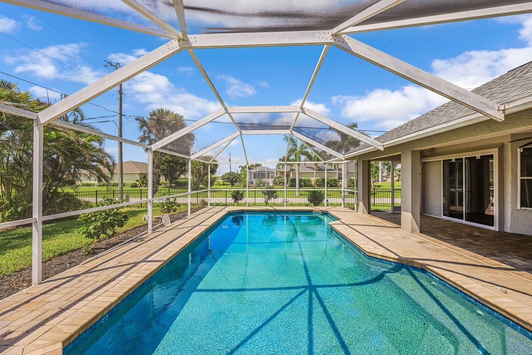 4532 SW 15th Ave, Cape Coral, FL 33914