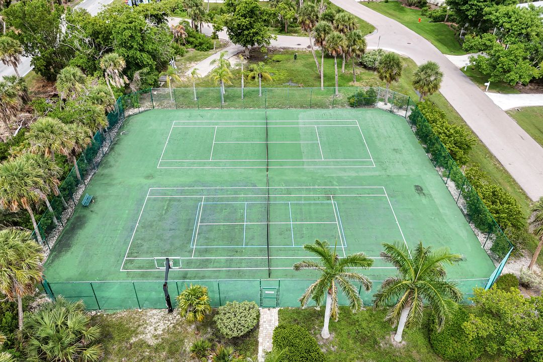 1874 Farm Trail, Sanibel, FL 33957