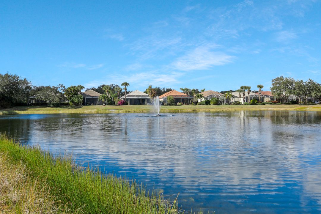 5852 Northridge Dr, Naples, FL 34110