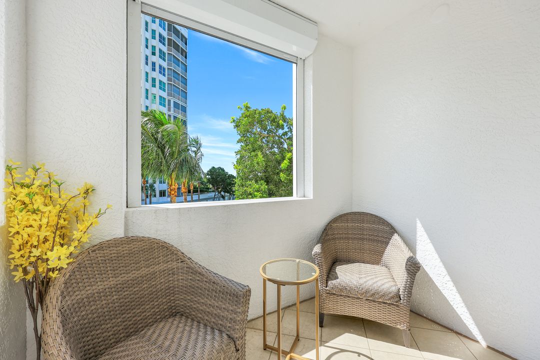 315 Dunes Blvd #201, Naples, FL 34110