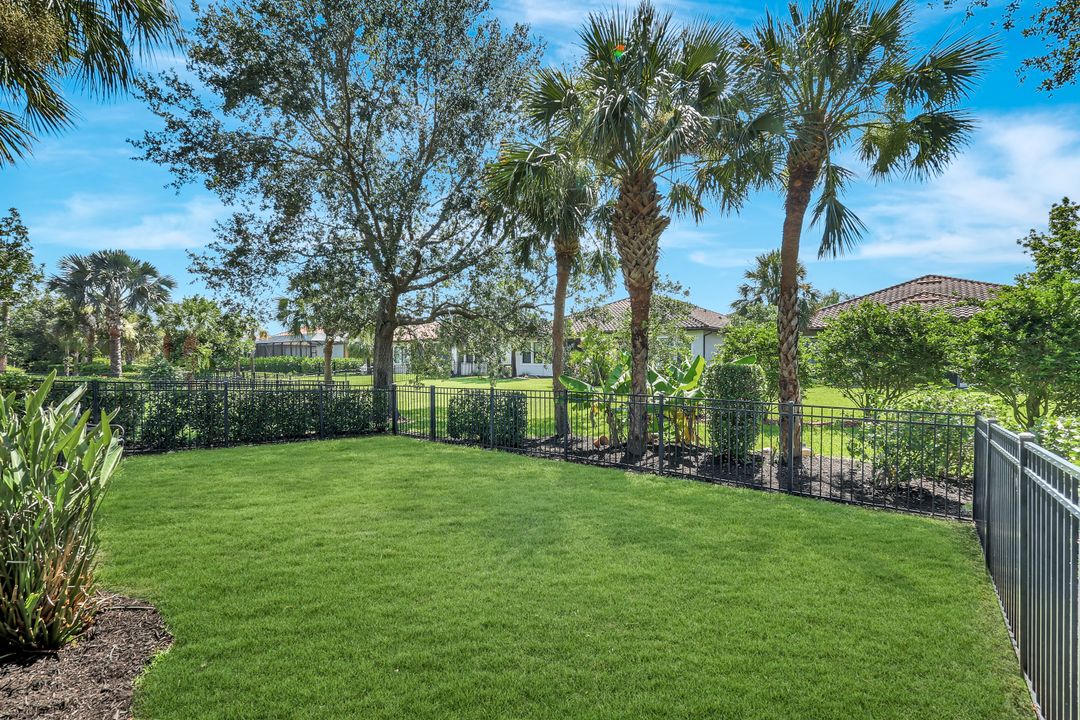 12693 Kentwood Ave, Fort Myers, FL 33913