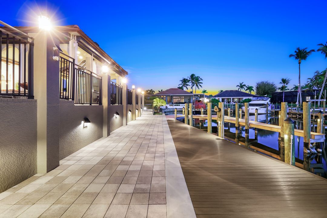 2304 El Dorado Pkwy W, Cape Coral, FL 33914