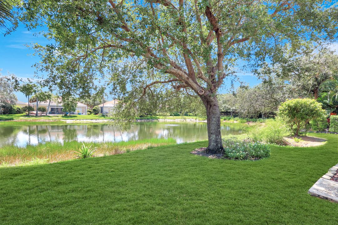 3008 Ellice Way, Naples, FL 34119