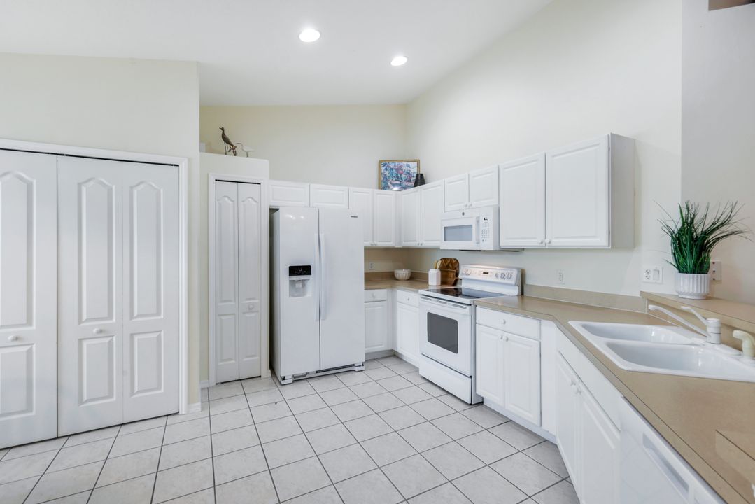 9331 Spring Run Blvd, Bonita Springs, FL 34135