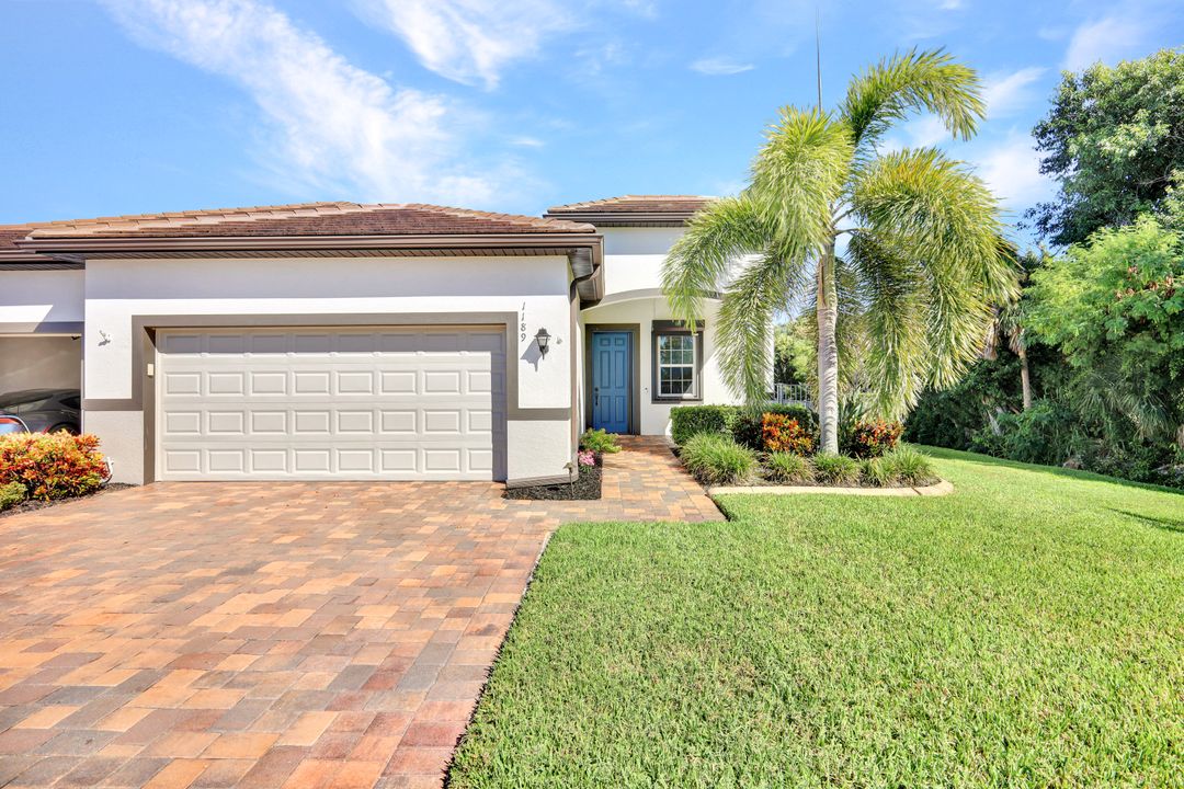 1189 S Town and River Dr, Fort Myers, FL 33919