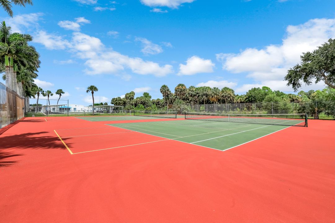 27 Jasper Dr, Naples, FL 34114