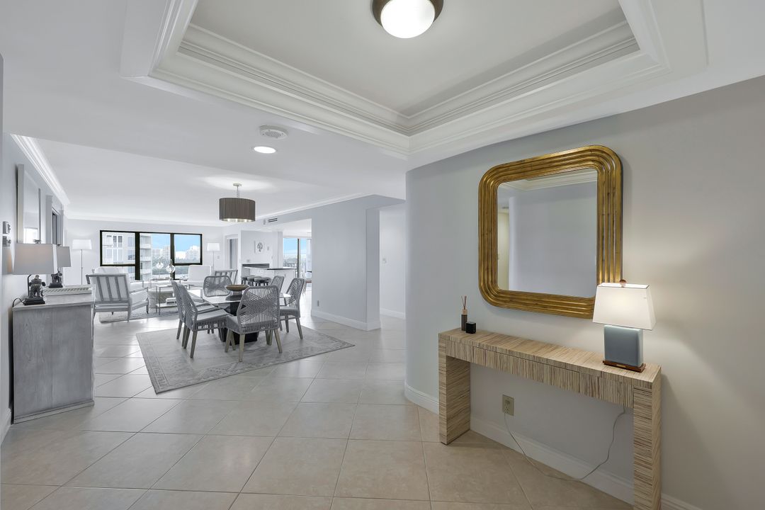 4451 Gulf Shore Blvd N #1205, Naples, FL 34103