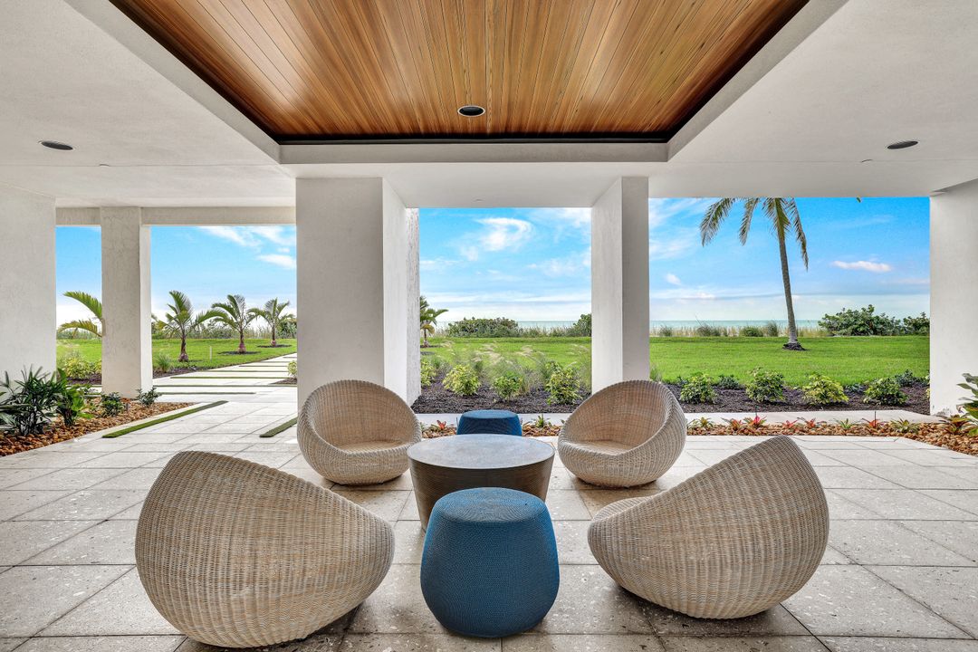 4051 Gulf Shore Blvd N #600, Naples, FL 34103