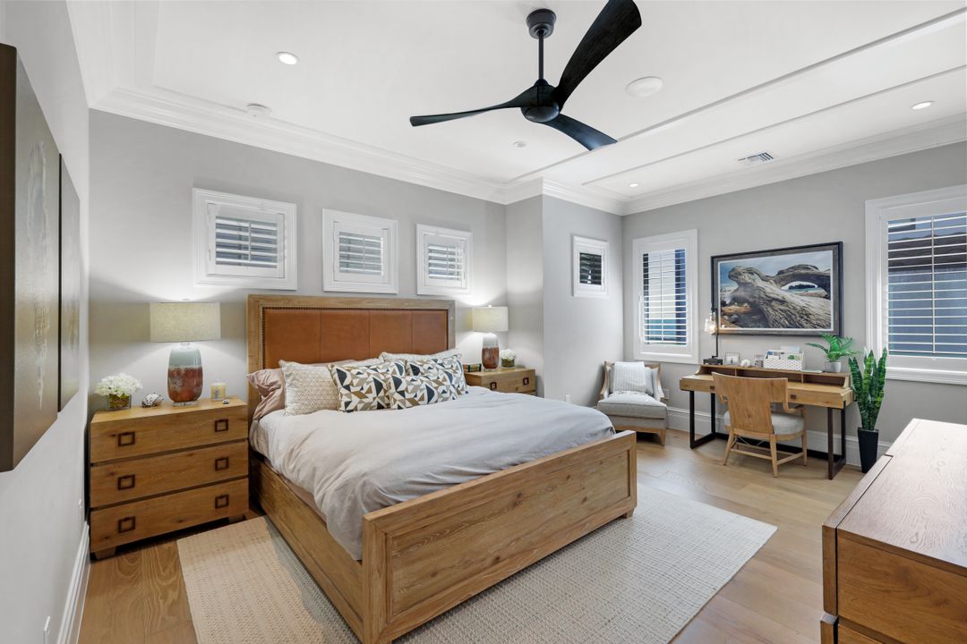 103 Bayview Ave, Naples, FL 34108