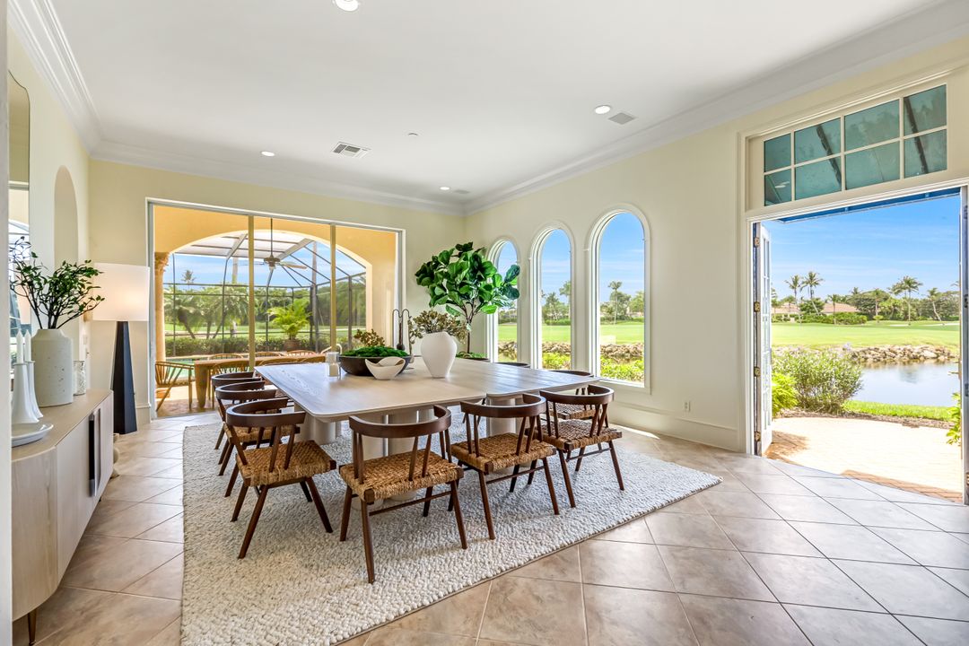 2861 Capistrano Way, Naples, FL 34105
