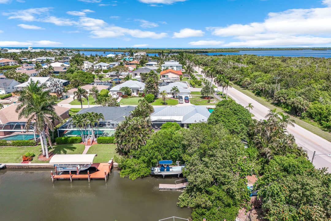 401 Panay Ave, Naples, FL 34113