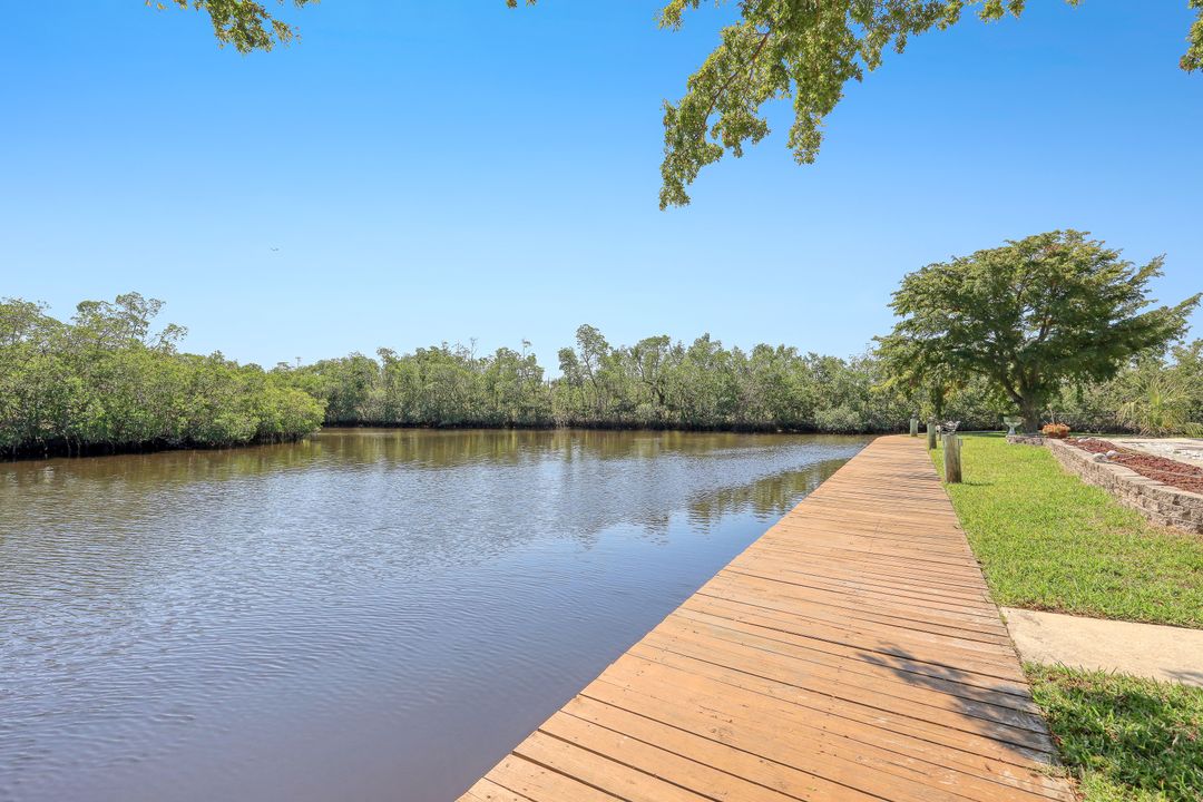 422 Seaworthy Rd, North Fort Myers, FL 33903