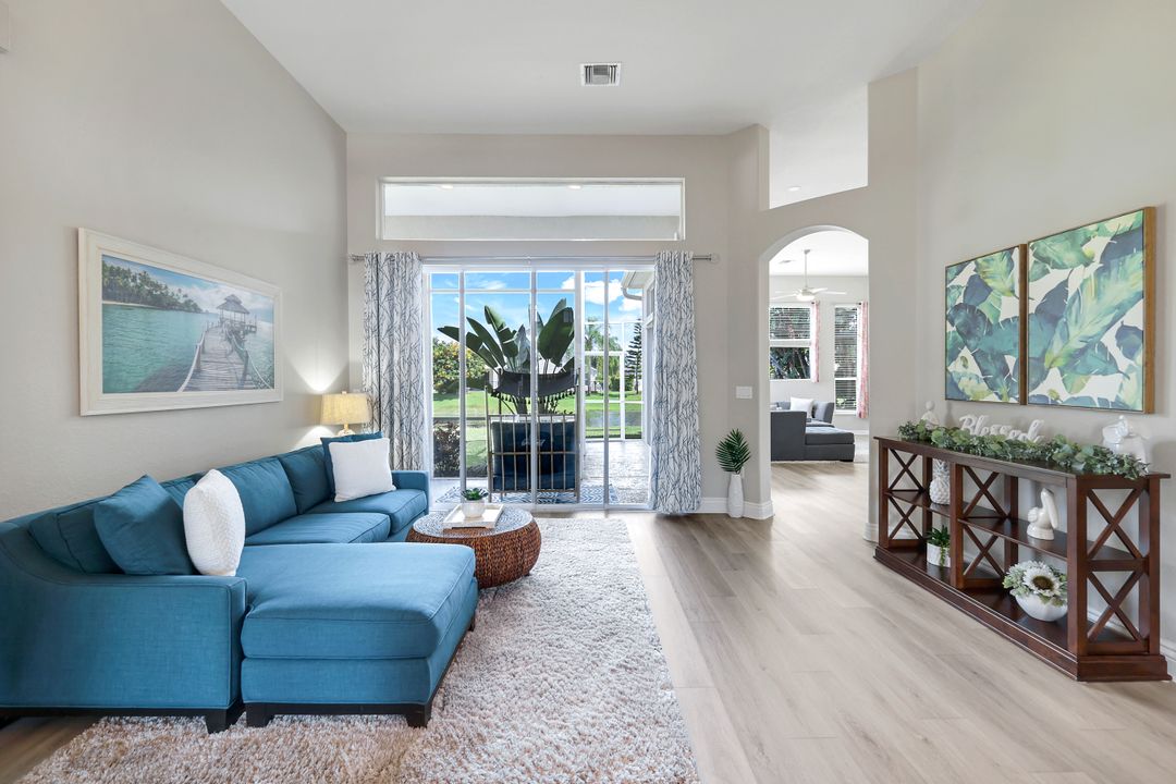 196 Skipping Stone Ln, Naples, FL 34119