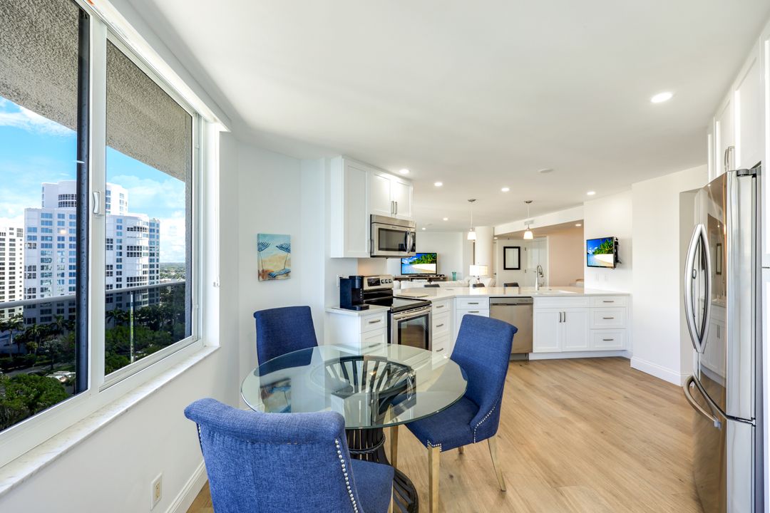 4041 Gulf Shore Blvd N #1505, Naples, FL 34103