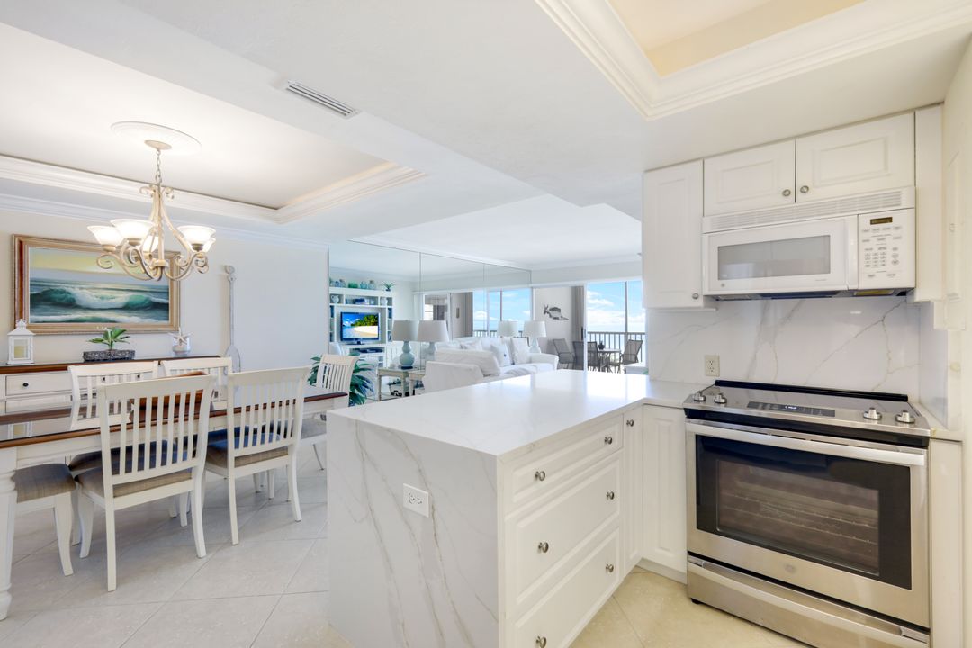 3443 Gulf Shore Blvd N #309, Naples, FL 34103