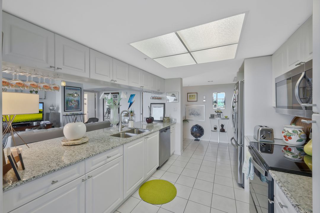 6573 Marissa Loop #303, Naples, FL 34108