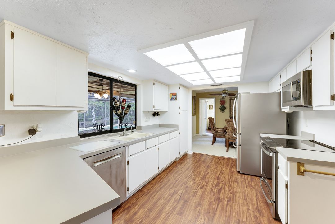 1725 SE 9th Terrace, Cape Coral, FL 33990