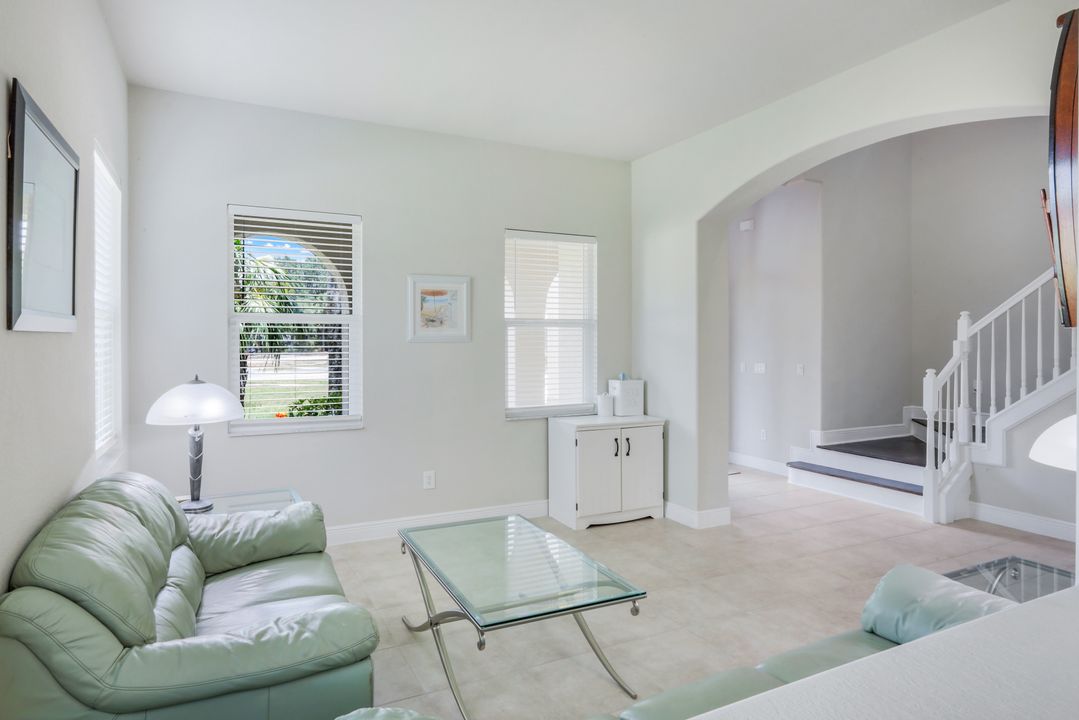 1776 Birdie Dr, Naples, FL 34120