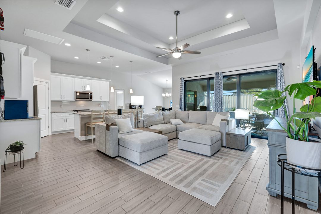 306 SW 28th Terrace, Cape Coral, FL 33914