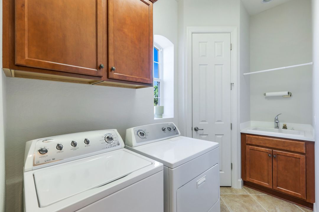 9557 Ironstone Terrace #202, Naples, FL 34120